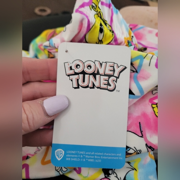 Warner Brothers Looney Tunes women's size 2X lounge pants. NWT. - Picture 3 of 5